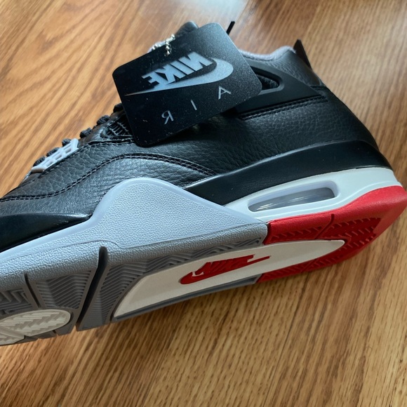 Air Jordan bred 4s - Picture 8 of 9